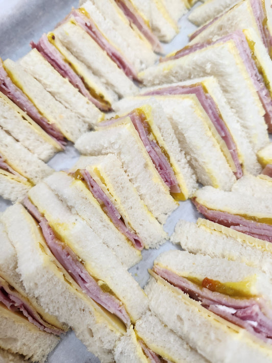 Ham, cheese and mustard piccalilli sandwiches (24 pack)
