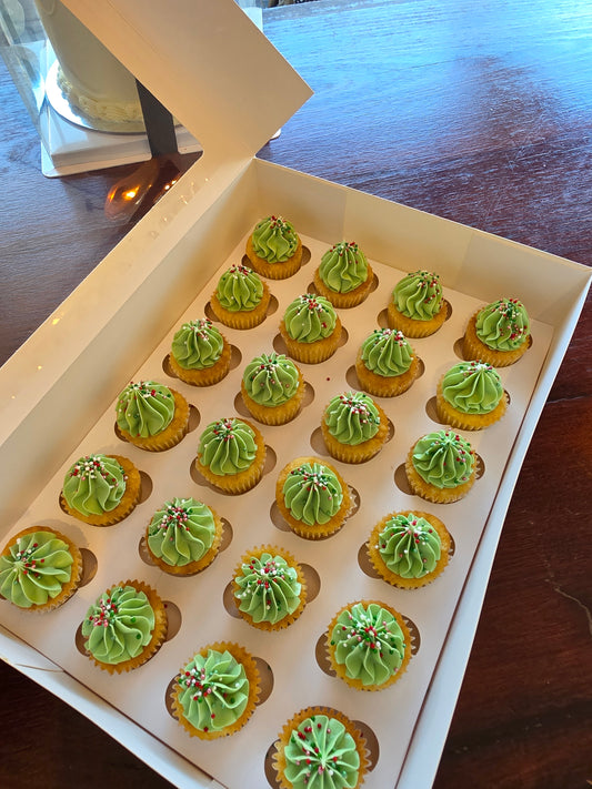 Mini cupcakes - Christmas themed