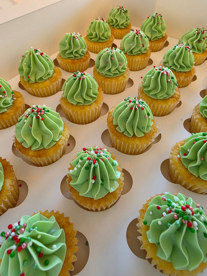 Mini cupcakes - Christmas themed