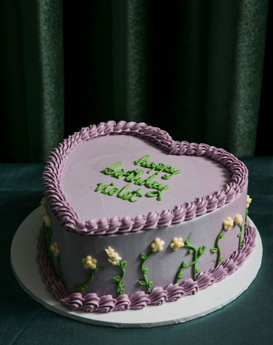 Daisy love heart cake